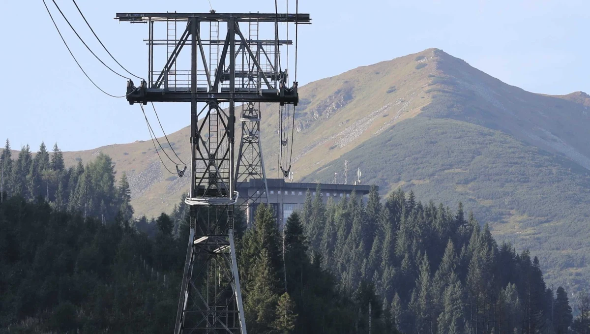Od poniedziałku 23 września do końca listopada kolej linowa na Kasprowy Wierch będzie nieczynna. W tym czasie odbędzie się renowacja kolejki i przeglądy techniczne. Wagoniki pojadą na przegląd do Szwajcarii i zyskają nowy wygląd.