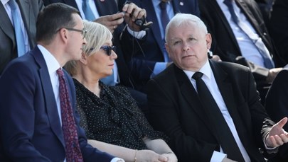 Kaczyński i Przyłębska na trybunie honorowej. To była decyzja kancelarii prezydenta