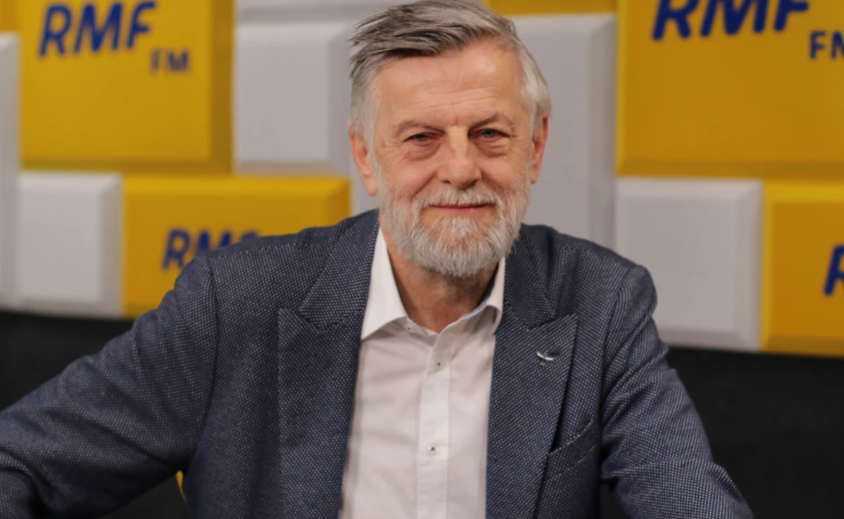 Data wizyty prezydenta USA Donalda Trumpa w Polsce "nie jest ustalona" - ujawnił w Porannej rozmowie w RMF FM doradca prezydenta Andrzeja Dudy, prof. Andrzej Zybertowicz. Pytany natomiast, czy prezydent RP spotka się z amerykańskim przywódcą w Nowym Jorku, dokąd wybiera się na 74. sesję Zgromadzenia Ogólnego ONZ, prof. Zybertowicz odparł: "Nie wykluczam. Dla Andrzeja Dudy to jest ‘business as usual’. Jest bardzo aktywny na arenie międzynarodowej i przy każdym takim wyjeździe odbywa szereg spotkań bilateralnych z innymi przywódcami".