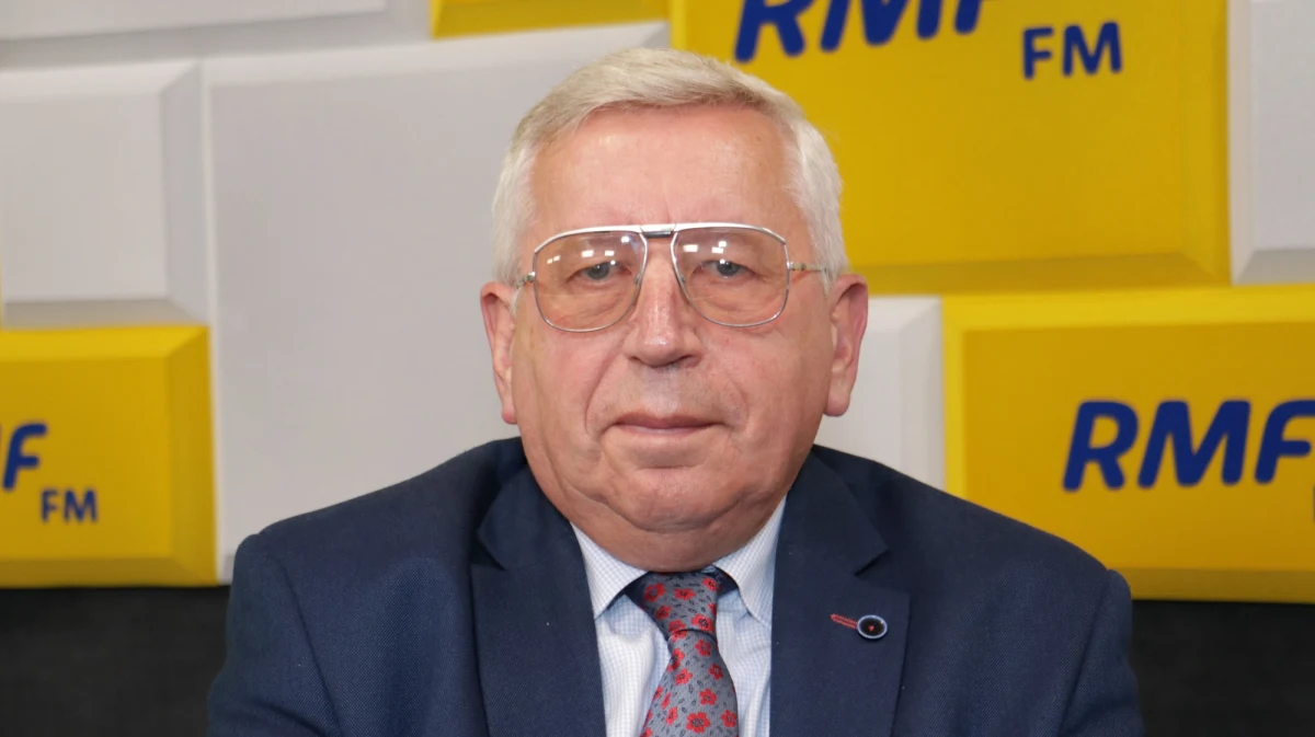 "Oczekuję, że to się specjalnie na portfelach polskich i światowych nie odbije" – mówi Krzysztof Płomiński, były ambasador Polski w Iraku i Arabii Saudyjskiej. "W ostatnim czasie podaż ropy naftowej była większa niż popyt. Wszystkie kraje uprzemysłowione mają rezerwy na 90 dni – Polska również. Saudyjczycy zmagazynowali ogromne ilości zapasów. Podobne zapasy mają najwięksi konsumenci i producenci, czyli Stany Zjednoczone i Chiny" – argumentuje gość Popołudniowej rozmowy w RMF FM, nawiązując do ataku na instalacje naftowe w Arabii Saudyjskiej. 