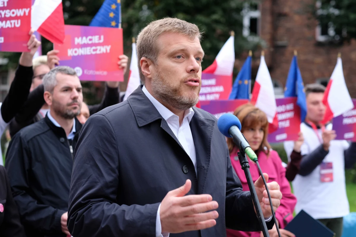 Obecne władze uważają, że państwo mają utrzymywać obywatele i małe firmy, giganci są zwalniani od podatków. Wielkie, międzynarodowe korporacje nie będą dla lewicy świętą krową - powiedział na konferencji prasowej w Opolu Adrian Zandberg, lider Lewicy Razem.