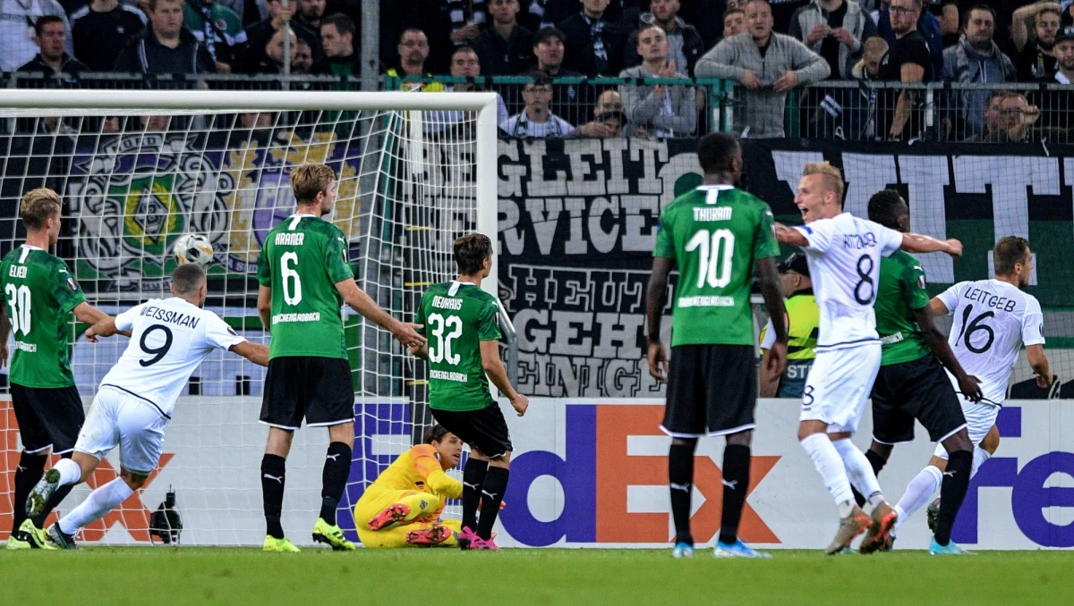 Arsenal Londyn wygrał na wyjeździe z Eintrachtem Frankfurt 3:0 w 1. kolejce fazy grupowej piłkarskiej Ligi Europy. "Kanonierzy" to finaliści poprzedniej edycji tych rozgrywek. Tytułu nie broni Chelsea Londyn, która występuje w Lidze Mistrzów.