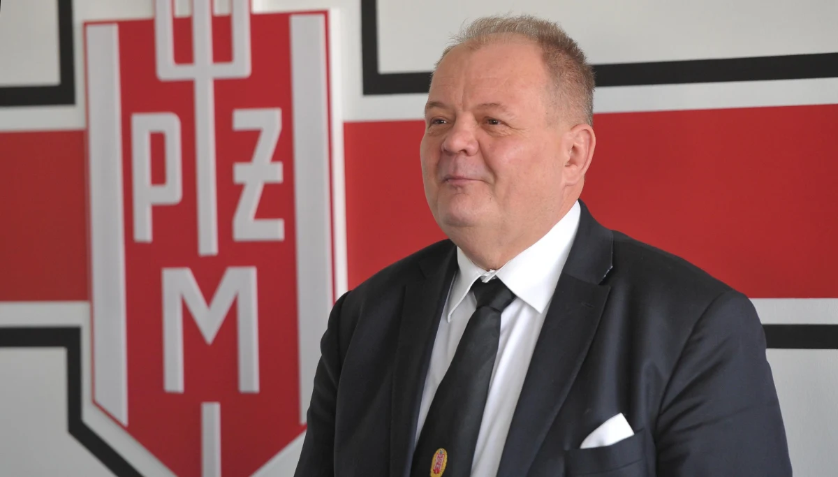 ​"Skupiono się na pracochłonnym projekcie, który dotyczy prototypu i należy oczekiwać, że końcowy efekt nie prędko zobaczymy" - pisze w wewnętrznym dokumencie Paweł Brzezicki, komisarz PŻM i szef funduszu, który jest właścicielem szczecińskich stoczni. Brzezicki ostrzega, że sprawa może zakończyć się katastrofą dla armatora i uderza w rządowe plany budowy promów.