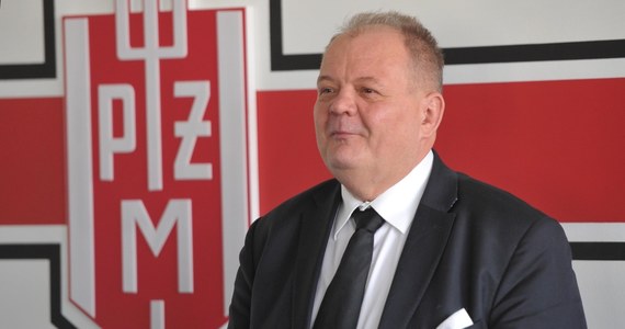 ​"Skupiono się na pracochłonnym projekcie, który dotyczy prototypu i należy oczekiwać, że końcowy efekt nie prędko zobaczymy" - pisze w wewnętrznym dokumencie Paweł Brzezicki, komisarz PŻM i szef funduszu, który jest właścicielem szczecińskich stoczni. Brzezicki ostrzega, że sprawa może zakończyć się katastrofą dla armatora i uderza w rządowe plany budowy promów.