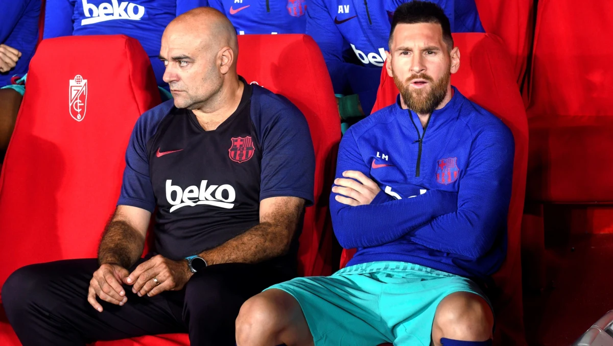 Drużyna Granady, beniaminek hiszpańskiej piłkarskiej ekstraklasy, objął prowadzenie w tabeli tych rozgrywek. W piątej kolejce niespodziewanie wygrał u siebie z broniącą tytułu Barceloną 2:0. Wyprzedził też Atletico, które zremisowało w Madrycie z Celtą Vigo 0:0.