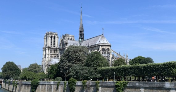 Pięć kobiet, które inspirowały się działalnością Państwa Islamskiego, stanęło przed sądem w Paryżu za próbę zorganizowania w 2016 roku zamachu w pobliżu katedry Notre Dame. Czterem z nich grozi dożywocie - poinformowało AFP.