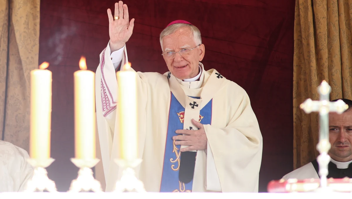 Na stronie krakowskiej kurii pojawiło się trzecie oświadczenie dotyczące zwolnień w biurze prasowym tej instytucji. W tekście brakuje wcześniejszych zdań o stanie cywilnym zwolnionych kobiet.