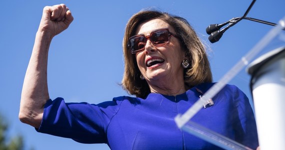 Spikerka Izby Reprezentantów Nancy Pelosi zapowiedziała śledztwo dotyczące impeachmentu prezydenta Donalda Trumpa w związku z podejrzeniem, że wywierał naciski na Kijów, by pozyskać informacje mogące zaszkodzić jego politycznemu rywalowi. 