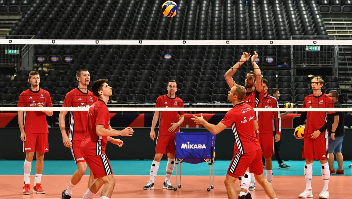 Europejska Federacja Siatkarska (CEV), która organizuje mistrzostwa Europy wydała specjalne oświadczenie, w którym tłumaczy się z problemów, jakie mieli polscy siatkarze w czasie podróży na półfinałowy mecz ze Słowenią.