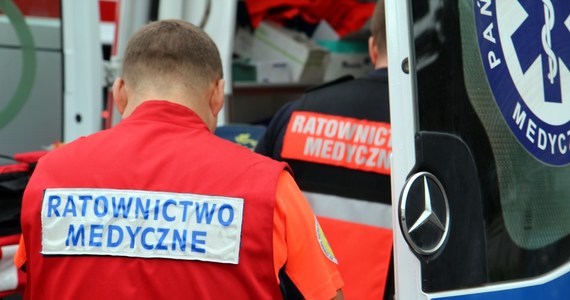 Do wypadku autobusu przewożącego uczniów doszło w miejscowości Sichów w woj. dolnośląskim. Poszkodowana została jedna osoba.