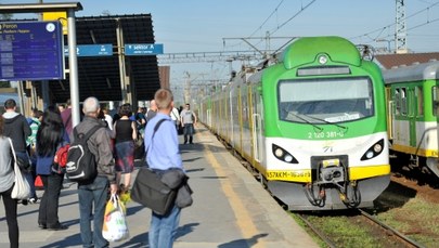 Tragiczny wypadek w Wawrze. 17-latka weszła wprost pod pociąg SKM-ki
