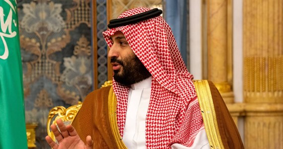 ​Książę koronny Arabii Saudyjskiej Mohammed bin Salman po raz pierwszy publicznie skomentował zabójstwo dziennikarza Dżamal Chaszukdżiego w saudyjskim konsulacie w Stambule. Monarcha powiedział, że bierze odpowiedzialność za tę zbrodnię, choć zapewnia, że nie wiedział o całej operacji.