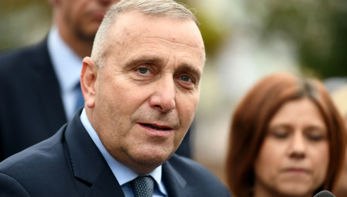 Trzy ugrupowania opozycyjne - KO, SLD i PSL - w wyborach do Sejmu osiągną razem więcej mandatów niż Prawo i Sprawiedliwość - ocenił w Starachowicach lider Platformy Obywatelskiej Grzegorz Schetyna.