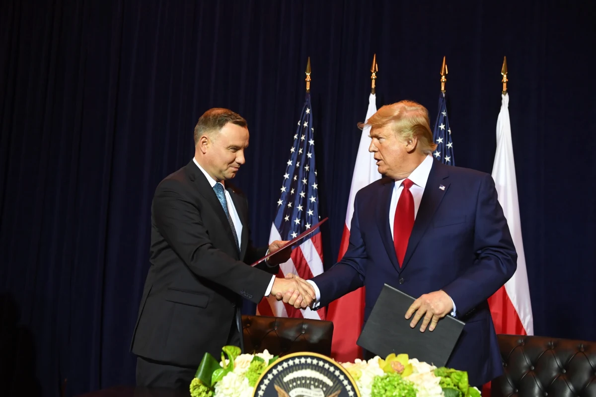Kongres USA przez ustawowe 15 dni od zaaprobowania przez Departament Stanu ewentualnego zakupu przez Polskę 32 myśliwców wielozadaniowych F-35 nie wyraził sprzeciwu wobec tej transakcji, co oznacza, że został spełniony ostatni warunek przed rozpoczęciem negocjacji zakupu.