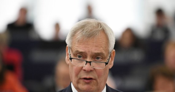 "Wygląda na to, że wszystkie kraje Unii Europejskiej są gotowe zaakceptować powiązanie unijnego finansowania z przestrzeganiem rządów prawa" - powiedział premier Finlandii Antti Rinne, którego kraj sprawuje obecnie przewodnictwo w Radzie UE.
