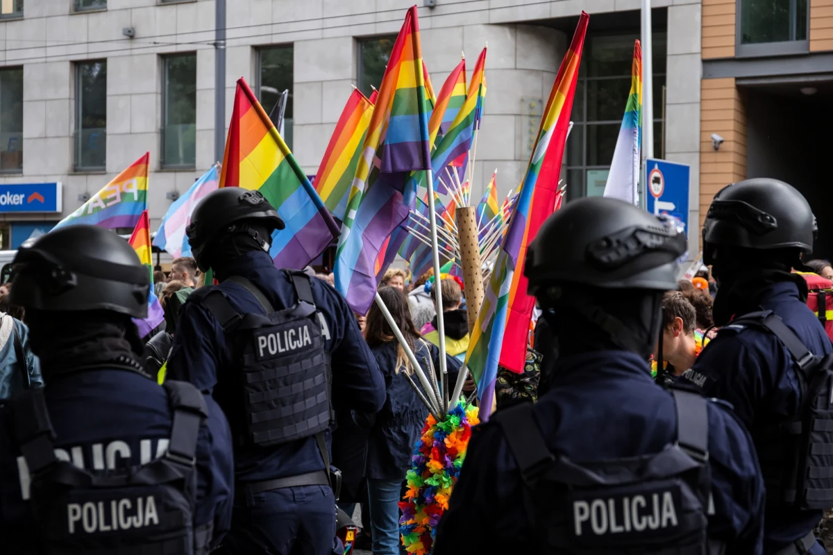 38 osób zatrzymali policjanci po zajściach na sobotnim Marszu Równości w Lublinie. Przeciwnicy marszu usiłowali blokować pochód. Interweniowała policja.
