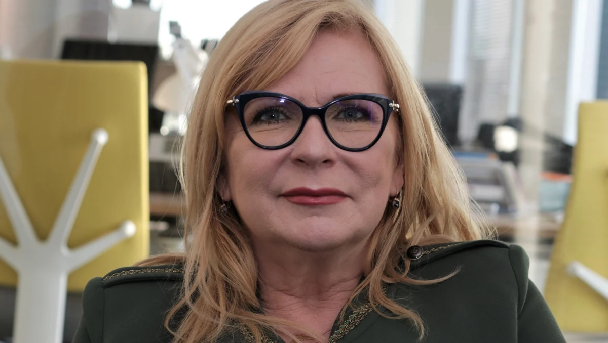 "Dariusz Matecki powinien zrezygnować z kandydowania do Sejmu" - stwierdziła Małgorzata Gosiewska w internetowej części Porannej rozmowy w RMF FM. Wicemarszałek Sejmu mówiła, że "nie wyobraża sobie współpracować z parlamentarzystami, którzy używają takiego języka". Matecki to działacz PiS z woj. zachodniopomorskiego, który w swoich wpisach żądał m.in. postawienia Donalda Tuska "pod sąd wojskowy i ścianę". Jak stwierdziła Gosiewska, "nie popiera takiego rodzaju zachowań albo tego typu wypowiedzi". "Ja w takich sprawach wypowiadam się dość jasno, tak samo jak dotyczyło to wypowiedzi jednego z naszych senatorów (Waldemara Bonkowskiego - red.)" - przekonywała.