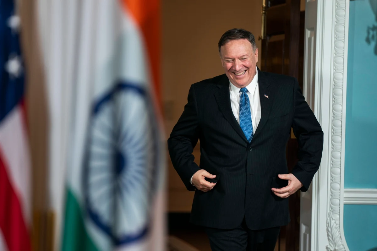 Sekretarz stanu USA Mike Pompeo słyszał rozmowę telefoniczną prezydentów USA i Ukrainy Donalda Trumpa i Wołodymyra Zełenskiego z 25 lipca - potwierdza we wtorek telewizja CNN. Jako pierwszy informację podał dziennik "Wall Street Journal".