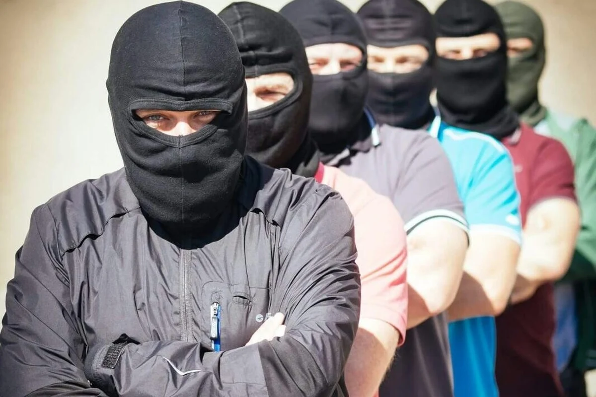 Poznańscy "Łowcy głów" zatrzymali mężczyznę poszukiwanego europejskimi nakazami aresztowania w śledztwach dotyczących przestępstw seksualnych wobec dzieci. Mężczyzna trafił do aresztu w Łodzi, gdzie będzie oczekiwał na decyzję sądu o przekazaniu go do Irlandii Północnej.