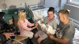 Pacjentka, która po ciężkim udarze urodziła córkę, wraca do zdrowia