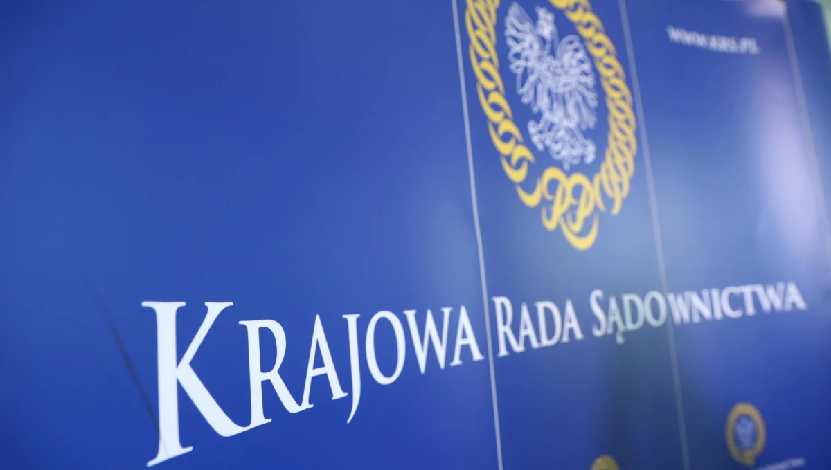 Przewodniczący Krajowej Rady Sądownictwa Leszek Mazur nie widzi niczego złego w tym, że jego zastępca - sędzia Wiesław Johann - wystąpił w filmie promującym kandydata PiS w wyborach do Sejmu. 