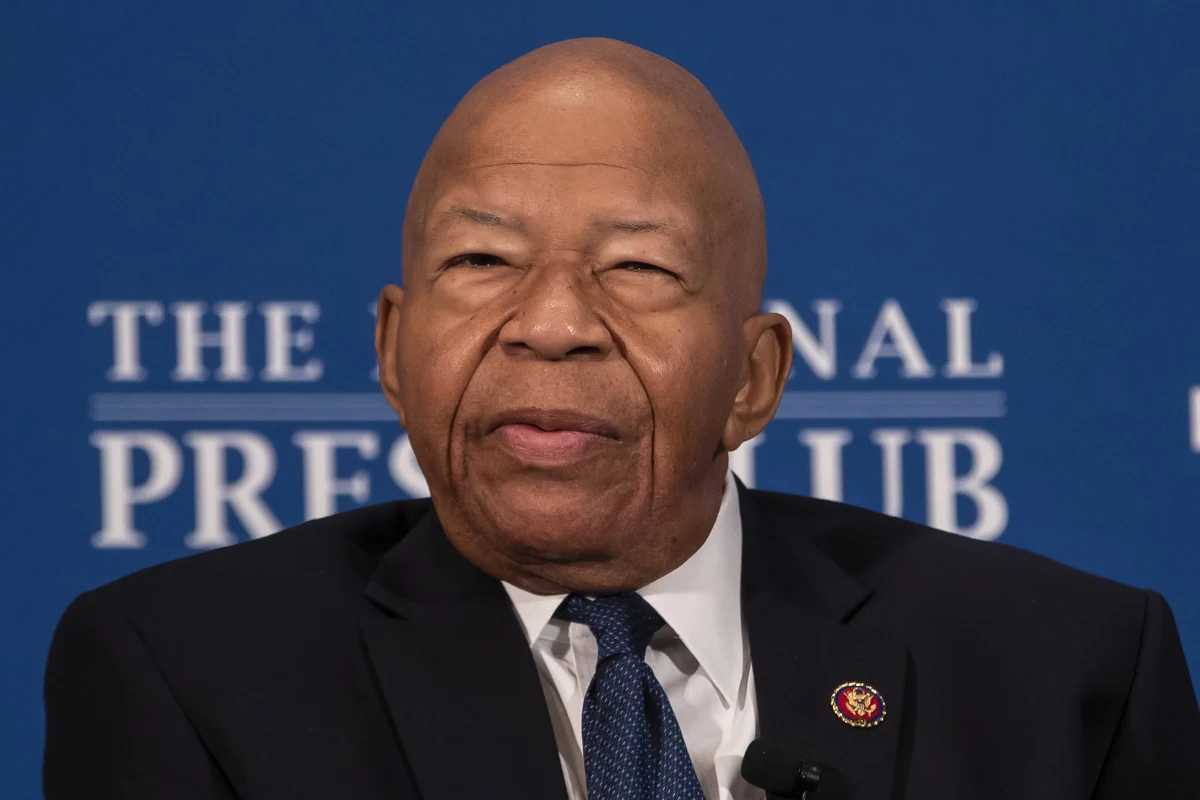 Szef komisji nadzoru Izby Reprezentantów Elijah Cummings poinformował, że w porozumieniu z innymi komisjami prowadzącymi dochodzenie wystosuje do Białego Domu wezwanie do złożenia dokumentów w sprawie afery ukraińskiej pod rygorem odpowiedzialności karnej.