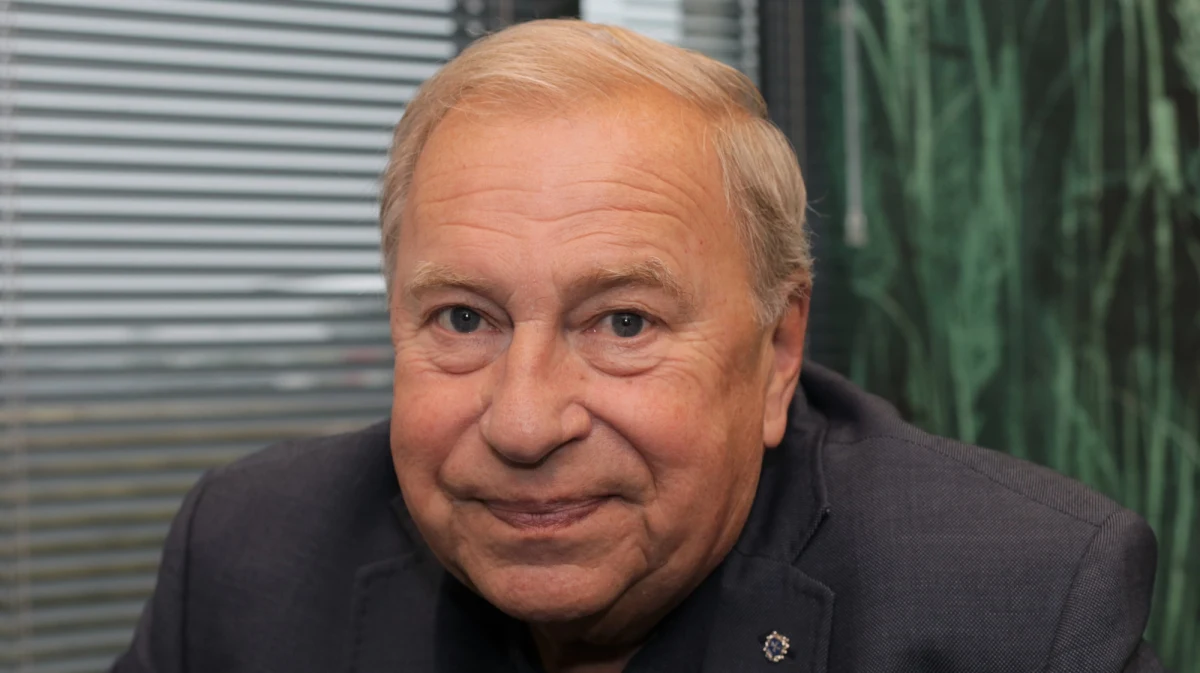 "Zastanówmy się, skąd się bierze w naszych sporach nienawiść i pogarda" - mówił w Porannej rozmowie w RMF FM Jerzy Stuhr - aktor teatralny i filmowy. "Jako aktor widzę, gdzie w oczach jest chęć polemizowania, a gdzie w oczach interlokutorów jest pogarda i nienawiść" - dodał. 