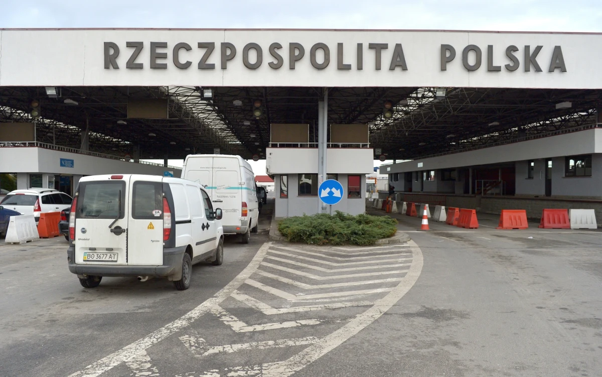 Dziecko, które podróżowało z rodzicami z Ukrainy do Polski, weszło na taśmę, na której znajdowały się prześwietlane bagaże i zostało napromieniowane. Skanowanie bagaży przerwano. Trwa wyjaśnianie sprawy.