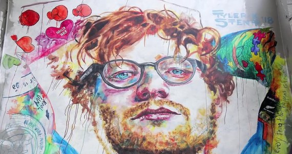 Ed Sheeran nie do końca przysłużył się swojemu tatuażyście. Mężczyzna narzeka, że przez artystę stracił wielu klientów. Winne są niektóre tatuaże Eda, które przez wiele osób są uważane za niezbyt udane. Takie z resztą zdanie podziela również ich autor. Kevin Paul twierdzi, że współpraca z wokalistą jest jednocześnie najlepszą i najgorszą w jego życiu. Tatuażysta ma też innych sławnych klientów, takich jak np. Rihanna, Harry Styles i Cara Delevingne.