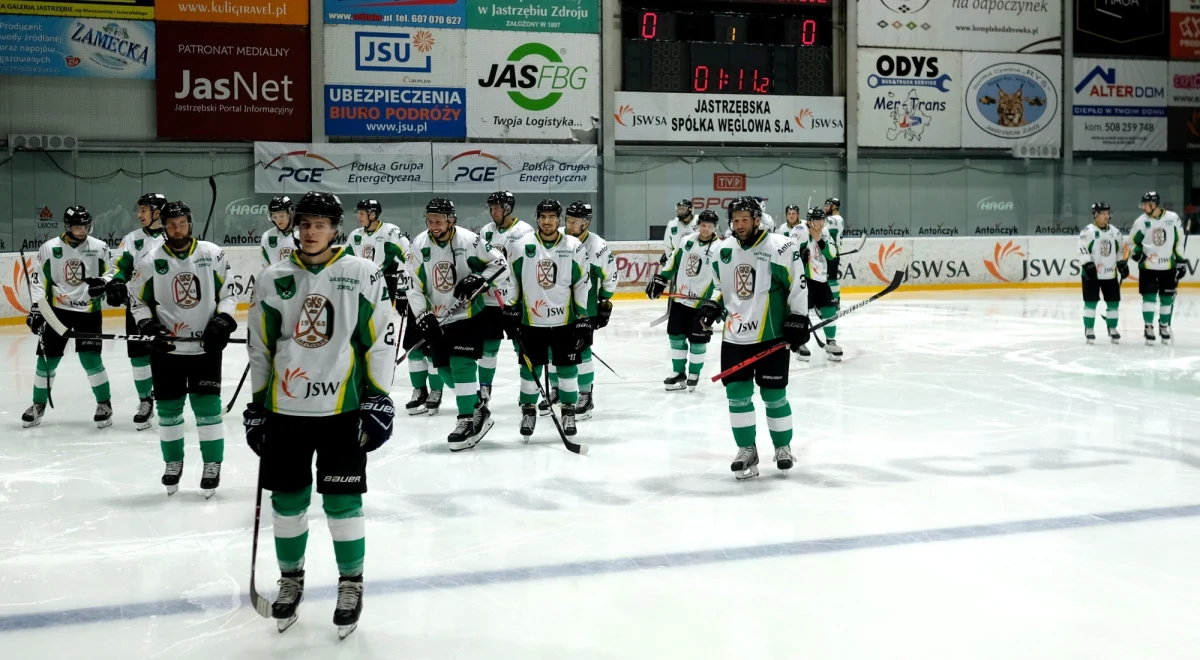 Hokeista GKS Katowice Jaakko Turtiainen został zaatakowany podczas rozgrzewki przed meczem w Jastrzębiu z miejscowym JKH GKS. Fin trafił do szpitala, a jego zespół odmówił gry. Decyzję w sprawie spotkania podejmie zarząd Polskiej Hokej Ligi.