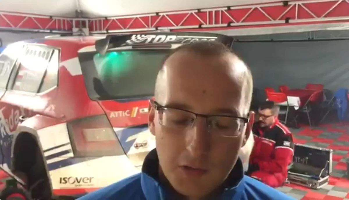 Po 6 odcinkach specjalnych Rajdu Dolnośląskiego prowadzi Marcin Słobodzian. Kierowca jeżdżący Skodą wygrał 4 z 6 odcinków specjalnych w tym dwa bardzo trudne rozgrywane na Arenie Duszniki.