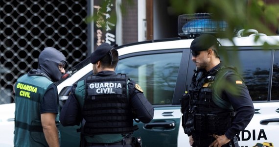 Hiszpańska policja zatrzymała pod Madrytem mężczyznę, który planował przeprowadzenie zamachów w kraju. Jak twierdzą media, powołując się na śledczych, w mieszkaniu zatrzymanego znaleziono składniki do produkcji materiałów wybuchowych.
