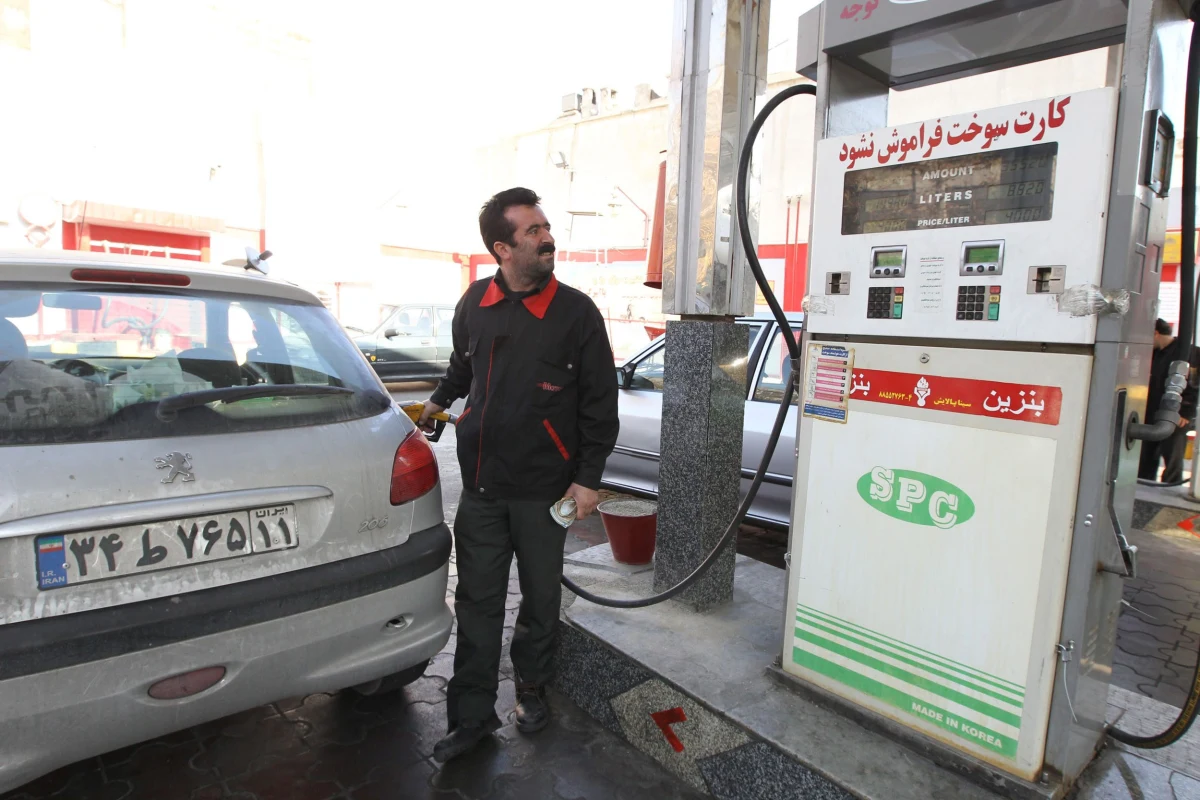 Iran wykorzysta wszelkie możliwe sposoby, aby eksportować swoją ropę naftową - informuje irański portal Shana, cytując słowa ministra ds. ropy naftowej Bidżana Namdara Zanganeha.
