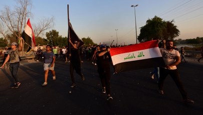 Antyrządowe demonstracje w Iraku. Zginęły 104 osoby, tysiące rannych