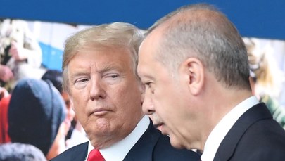 Erdogan z Trumpem o "strefie bezpieczeństwa" w Syrii. Prezydent Turcji wyraził rozczarowanie