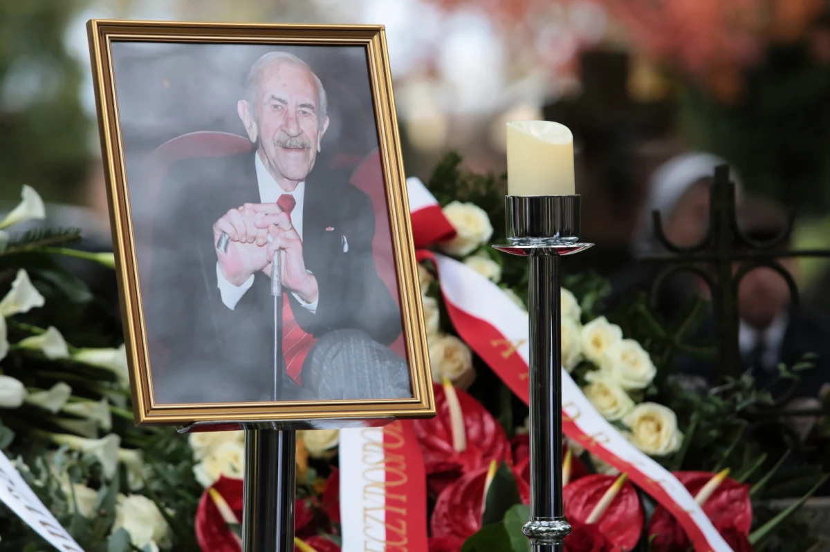 Jan Kobuszewski – wybitny aktor teatralny i filmowy – spoczął spoczął na Starych Powązkach w Warszawie. Artysta zmarł 28 września w wieku 85 lat. 