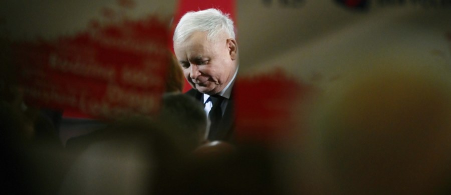 "Jeżeli chodzi o sądy, to (...) były trudności z przeprowadzeniem reformy, mimo jej pełnej zgodności z polską konstytucją" – mówił w Polsat News lider Prawa i Sprawiedliwości Jarosław Kaczyński. "My, jeżeli tylko społeczeństwo nam zaufa, do tego wrócimy” – zapewnił. 