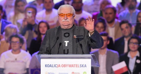 Doradca ds. mediów Lecha Wałęsy Mirosław Szczerba poinformował, że były prezydent skasował wpis na Facebooku dotyczący poparcia dla PSL. Zasugerował jednocześnie dziennikarzom, aby zwracali uwagę na Twittera, gdzie Wałęsa "nie ćwierkał o poparciu i wycofywaniu poparcia".