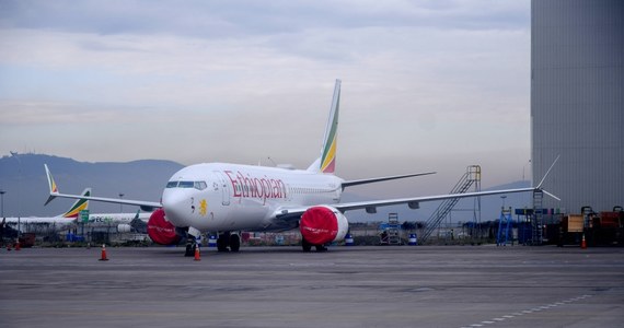 Z powodu pożaru silnika awaryjnie lądował w stolicy Senegalu, Dakarze, rejsowy Boeing 767 linii Ethiopian Airlines. Jak poinformował rzecznik lotniska, żadnej z 90 osób na pokładzie nic się nie stało.