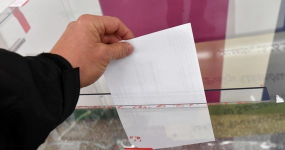 Zgodnie z Kodeksem wyborczym, komitet PiS nie może zgłosić nowego kandydata na posła w okręgu nr 20, skąd miał startować zmarły w środę Jan Szyszko. Okręgowa komisja wyborcza podejmie decyzję o ewentualnym ponownym druku kart wyborczych.