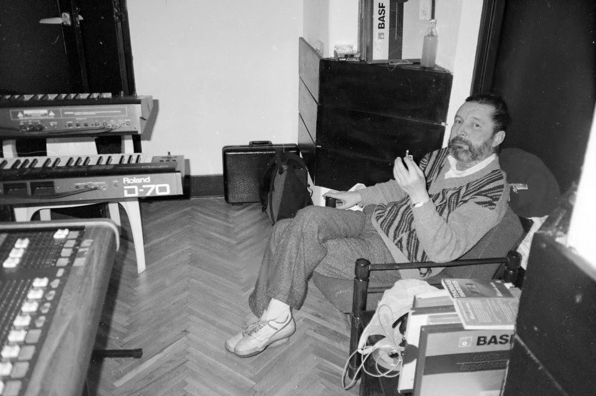 Wybitny lektor telewizyjny i radiowy, o niezapomnianym i charakterystycznym głosie, nauczyciel kilku pokoleń lektorów RMF, był klasą samą w sobie, świetnie czytał i interpretował, przez wiele lat był kluczowym głosem RMF-u. 