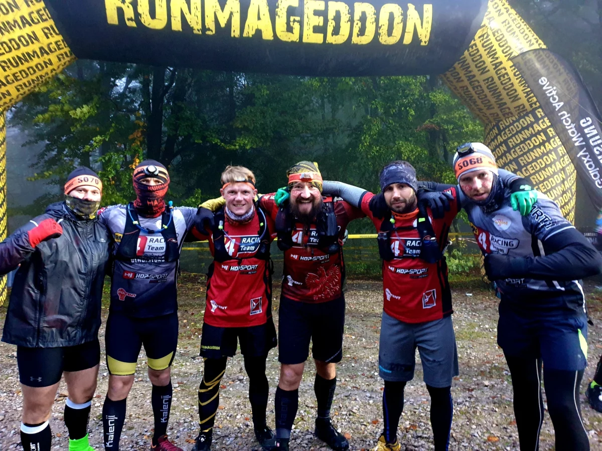 Deszcz, silny wiatr, kilka stopni na plusie, a do tego mocno wymagająca trasa - tak w największym skrócie wyglądał Górski Runmageddon rozegrany w Kocierzu, nieopodal Andrychowa. 