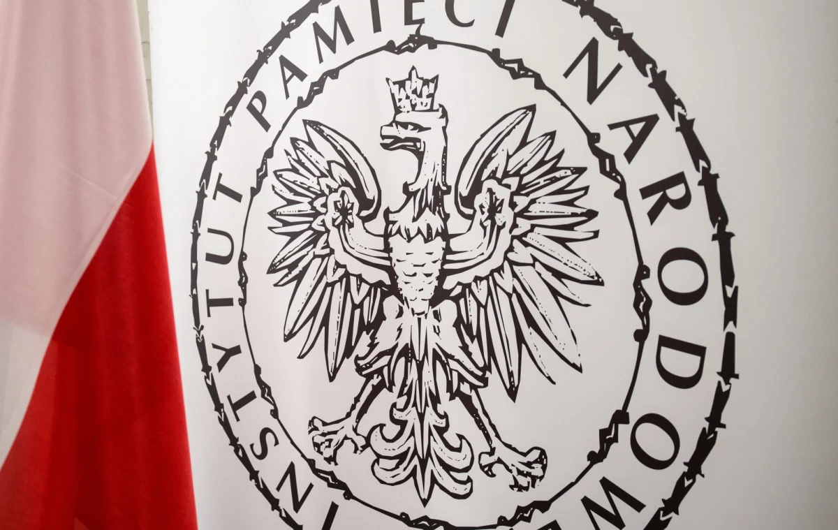 Pion śledczy IPN przedstawił nowe zarzuty wobec byłego sędziego stalinowskiego Stefana Michnika - poinformował PAP dyrektor Głównej Komisji Ścigania Zbrodni przeciwko Narodowi Polskiemu, zastępca prokuratora generalnego prok. Andrzej Pozorski.