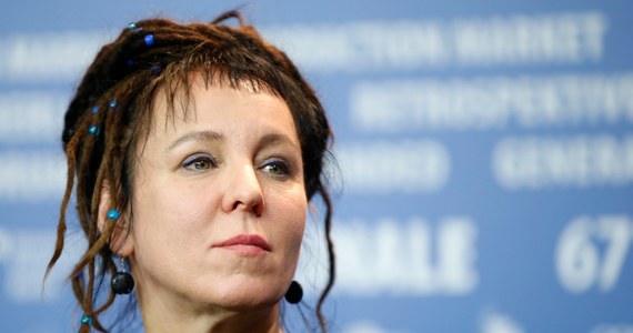 Olga Tokarczuk w rozmowie ze szwedzką gazetą "Dagens Nyheter" potwierdziła w czwartek, że przyjedzie do Sztokholmu odebrać literacką Nagrodę Nobla. Ceremonia wręczenia nagród odbędzie się 10 grudnia w Sztokholmie.