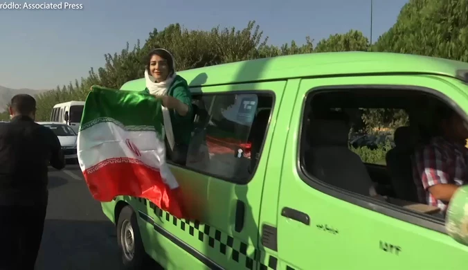 Historyczna chwila w Iranie. Cztery tysiące kobiet mogło wejść na stadion. Wideo