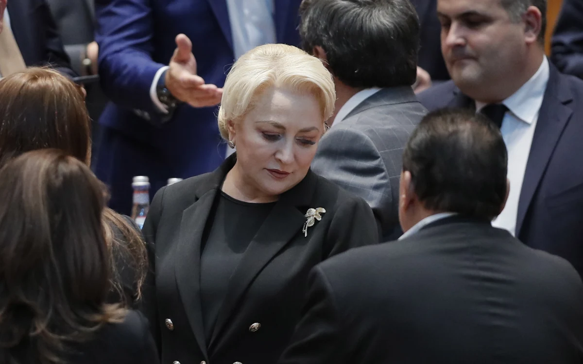 Parlament Rumunii przegłosował wniesiony przez partie opozycyjne wniosek o wotum nieufności dla socjaldemokratycznego rządu premier Vioricy Dancili. Opozycja zarzucała szefowej rządu m.in. niekompetencję i blokowane inwestycji publicznych. 