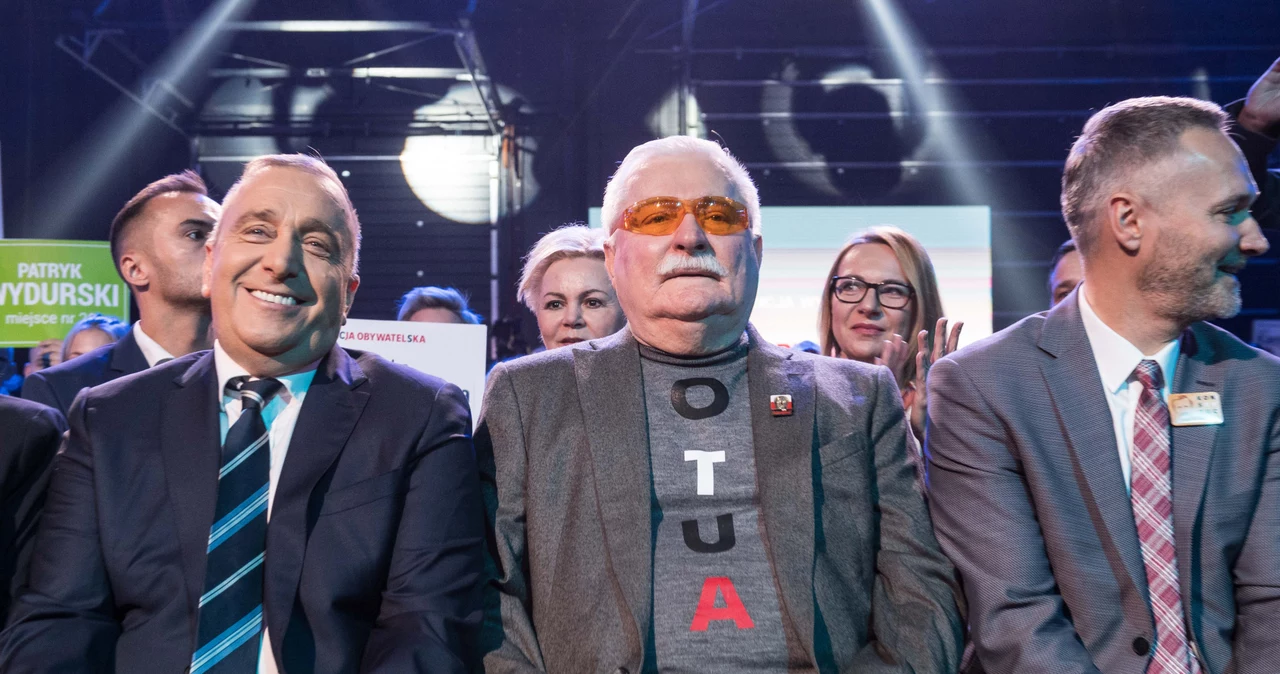 Grzegorz Schetyna, Lech Wałęsa i Jarosław Wałęsa na konwencji KO