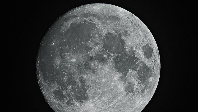Científicos explican una extraña anomalía magnética en la luna