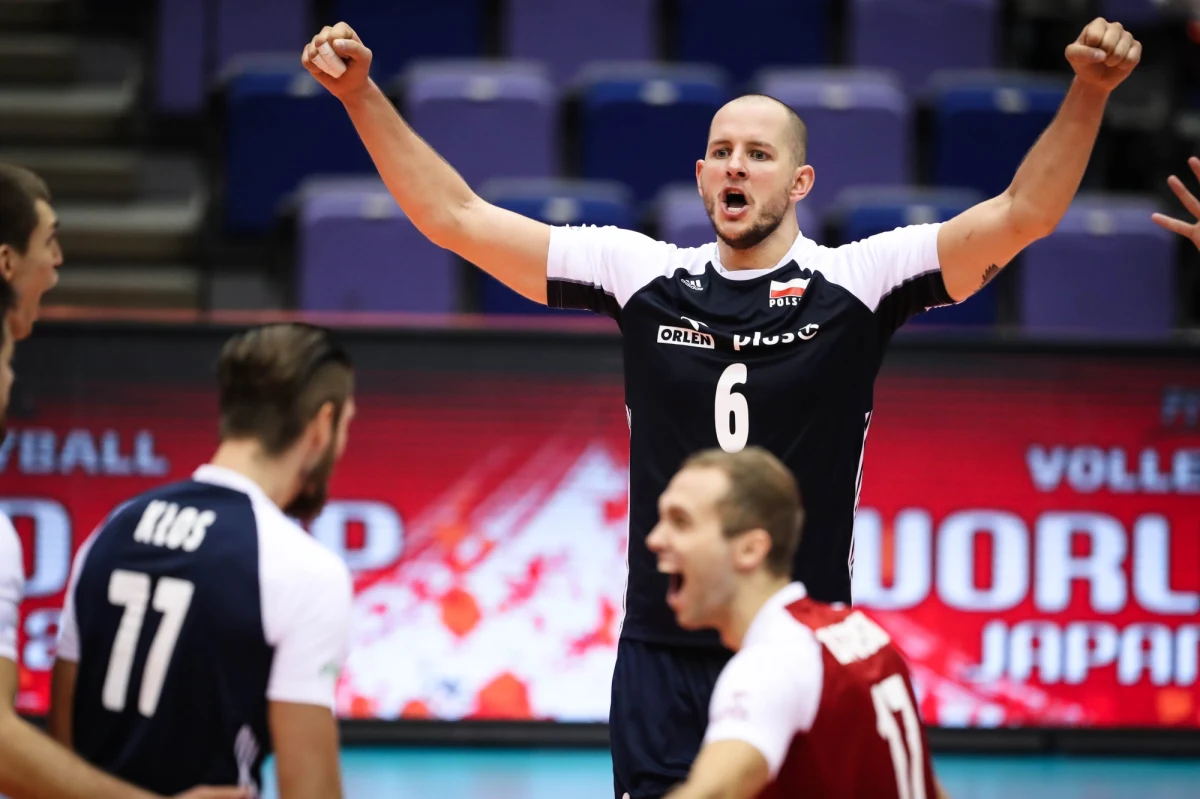 Reprezentacja Polski bez większych problemów pokonała Australię w meczu ósmej kolejki Pucharu Świata siatkarzy. Biało-Czerwoni wygrali 3:0 (25:18, 25:20, 25:9) i myślami są już przy niedzielnym meczu z Brazylią (godz. 8:00) - donosi Onet. 