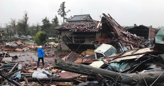 Ponad milionowi mieszkańców Japonii zalecono ewakuację w związku z nadejściem potężnego tajfunu. Hagibis ma przynieść najsilniejszy wiatr i deszcz od ponad 60 lat. 